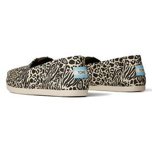 Toms shoes sneakers Women 7 animal design sneakers